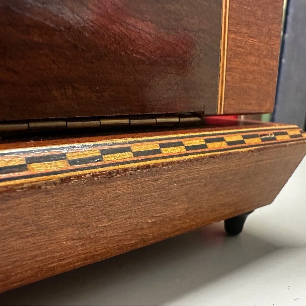 Antique handmade Cigarette box inlaid music box wooden antique cigarette holder - Picture 10 of 14